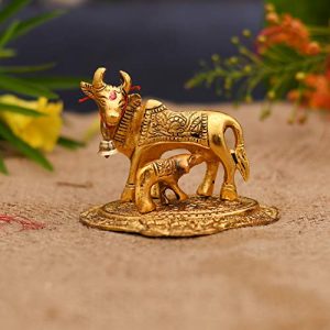 Collectible India Kamdhenu Cow with Calf Metal Statue Figurine Decorative Gift Item Showpiece for Home Decor – Diwali Decorations Religious Items for Home (Set of 1), Golden